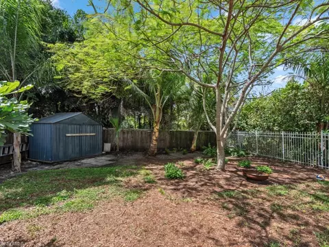 2548 Weeks Ave, Naples, FL 34112 photo 16