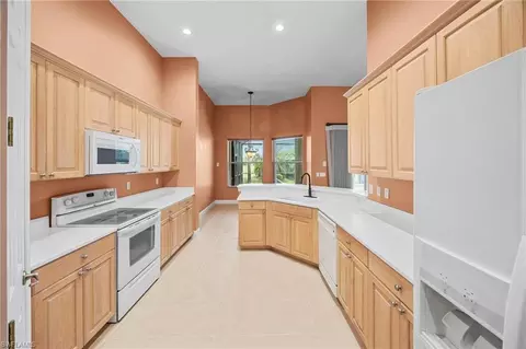 9024 Maverick Ct, Naples, FL 34113 photo 10