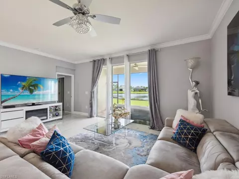 4351 Bluegrass Dr, Fort Myers, FL 33916