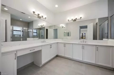 Bath - 20401 Estero Crossing Blvd, Estero, FL 33928 photo 3 of 4
