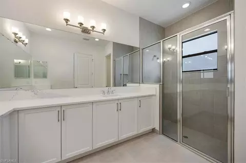 Bath - 20401 Estero Crossing Blvd, Estero, FL 33928 photo 4 of 4