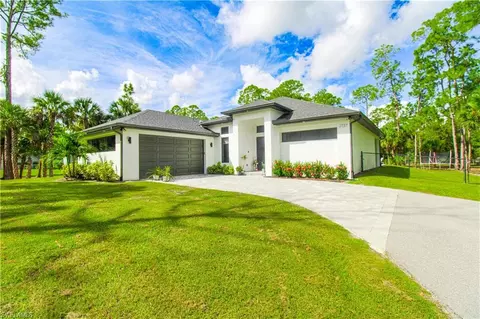 2727 Desoto Blvd S, Naples, FL 34117