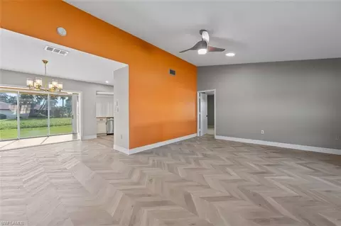 103 Round Key Cir #E10, Naples, FL 34112 photo 4