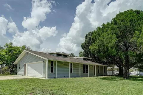 2849 Davis Blvd, Fort Myers, FL 33905