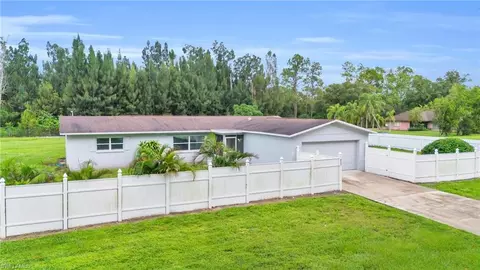 2507 E 14th St, Lehigh Acres, FL 33972