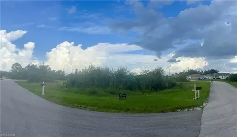 2302 Dogwood Ave N, Lehigh Acres, FL 33971