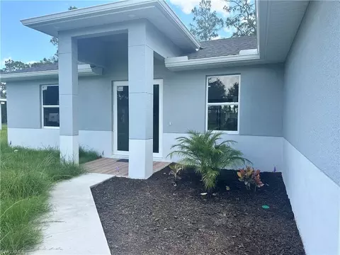 717 Brannen Ave, Lehigh Acres, FL 33972