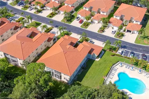 640 Luisa Ln #2, Naples, FL 34104 photo 4