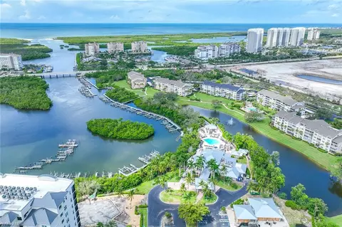 380 Horse Creek Dr #402, Naples, FL 34110