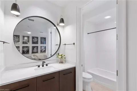 Bath - 4220 Crayton Rd, Naples, FL 34103 photo 3 of 5