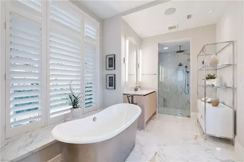 Bath - 4220 Crayton Rd, Naples, FL 34103 photo 2 of 5