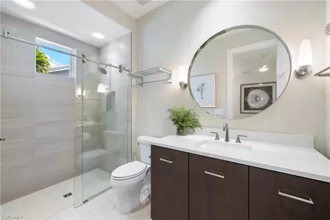 Bath - 4220 Crayton Rd, Naples, FL 34103 photo 4 of 5