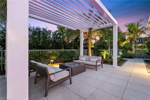 Exterior - 4220 Crayton Rd, Naples, FL 34103 photo 5 of 8
