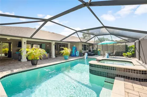 101 Muirfield Cir, Naples, FL 34113