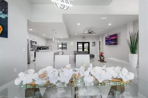 Dining - 7789 17th Ter, Labelle, FL 33935 photo 2 of 2