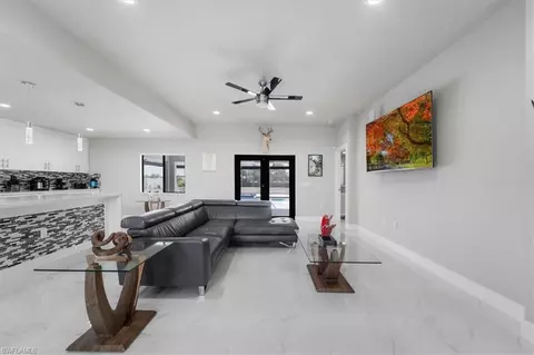 Living - 7789 17th Ter, Labelle, FL 33935 photo 2 of 3