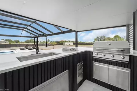 Kitchen - 7789 17th Ter, Labelle, FL 33935 photo 4 of 4