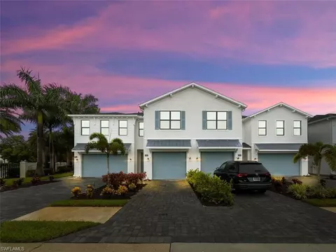 12957 Pembroke Dr, Naples, FL 34105