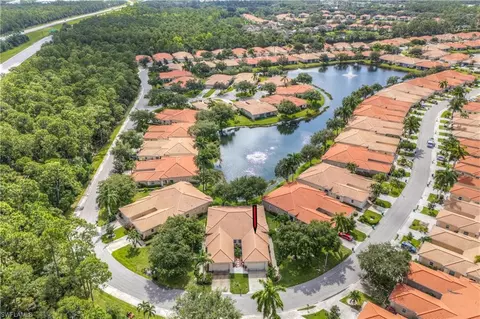 8165 Sanctuary Dr #71-2, Naples, FL 34104