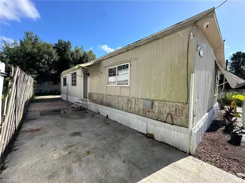218 Santa Barbara St, North Fort Myers, FL 33903