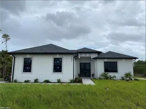 2999 2nd Ave SE, Naples, FL 34117
