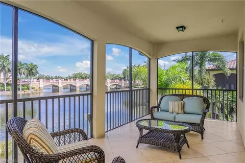 9115 Napoli Ct #202, Naples, FL 34113