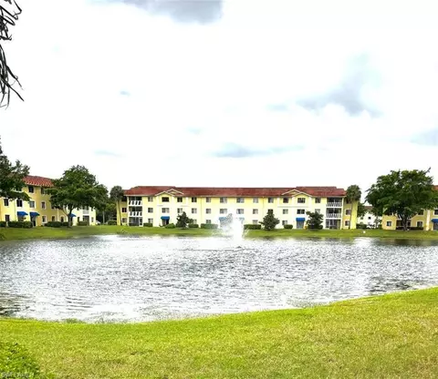 8214 Key Royal Cir #126, Naples, FL 34119