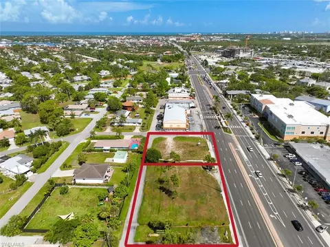 2364 Tamiami Trl E, Naples, FL 34112