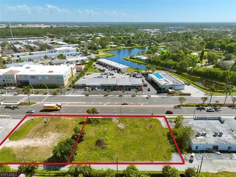2364 Tamiami Trl E, Naples, FL 34112 photo 2