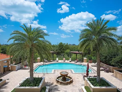 7425 Pelican Bay Blvd #201, Naples, FL 34108