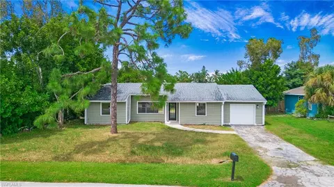9061 Temple Rd W, Fort Myers, FL 33967
