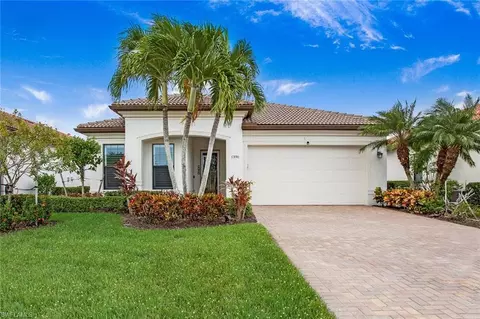 1390 Petone Ct, Naples, FL 34113
