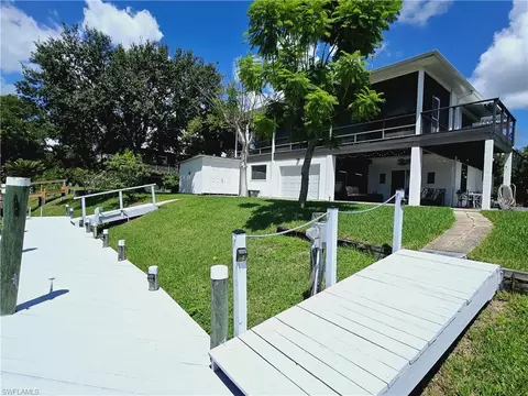 1102 Dolphin Ln, Moore Haven, FL 33471 photo 32