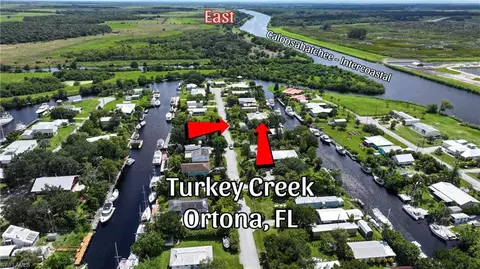 1102 Dolphin Ln, Moore Haven, FL 33471 photo 2