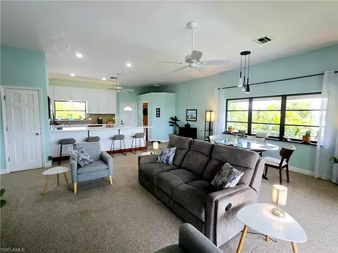 1102 Dolphin Ln, Moore Haven, FL 33471 photo 8