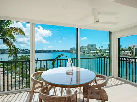 Dining - 222 Harbour Dr #311, Naples, FL 34103 photo 1 of 3