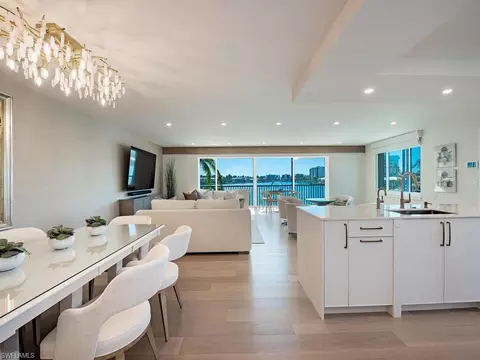 Dining - 222 Harbour Dr #311, Naples, FL 34103 photo 3 of 3