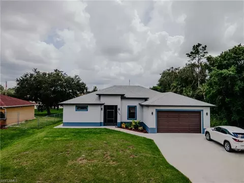 2709 6th St W, Lehigh Acres, FL 33971