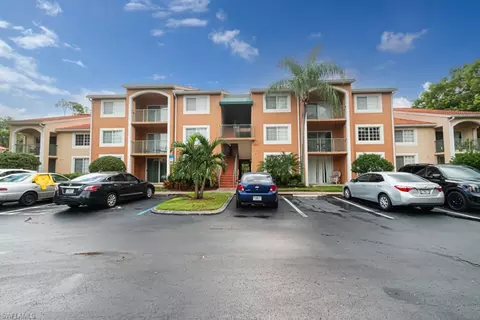1280 Wildwood Lakes Blvd #108, Naples, FL 34104 photo 2