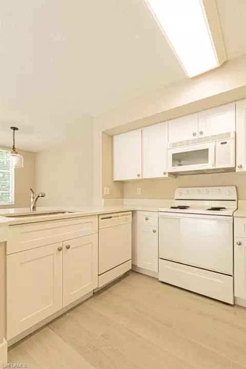 1280 Wildwood Lakes Blvd #108, Naples, FL 34104 photo 20