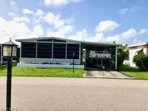 5524 Ben Franklin Ln, North Fort Myers, FL 33917