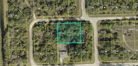 3605 52nd St W, Lehigh Acres, FL 33971