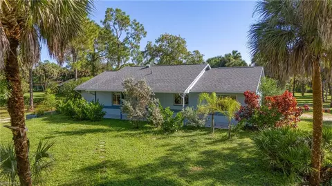 620 18th St SE, Naples, FL 34117