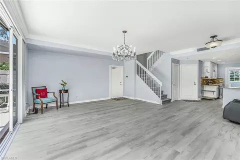 5791 Cove Cir #16, Naples, FL 34119