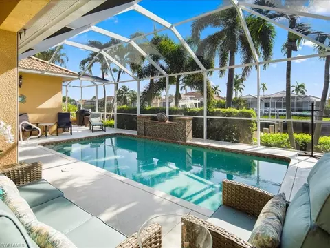 121 Bonita Ct, Marco Island, FL 34145