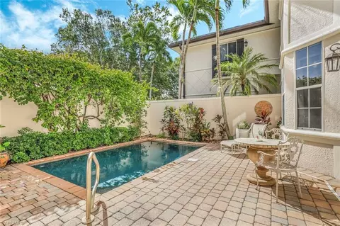 238 5th St S, Naples, FL 34102 photo 7