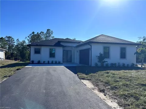 3248 41st Ave NE, Naples, FL 34120