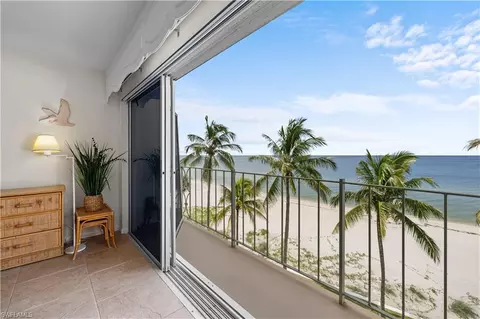 2011 Gulf Shore Blvd N #44, Naples, FL 34102