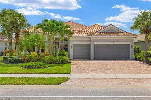 9297 Quarry Dr, Naples, FL 34120