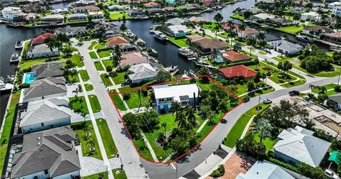 307 Castaways St, Marco Island, FL 34145